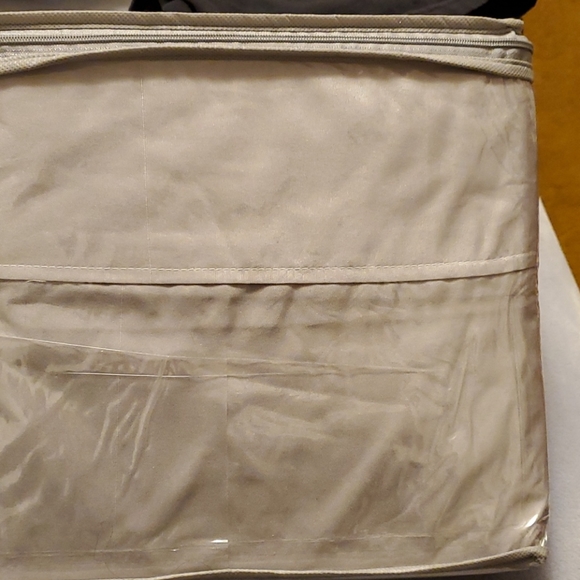 Grey Lavish home sheets - Picture 2 of 2